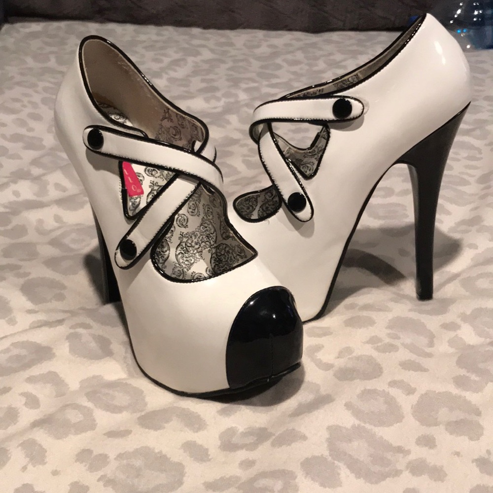 Bordello heels